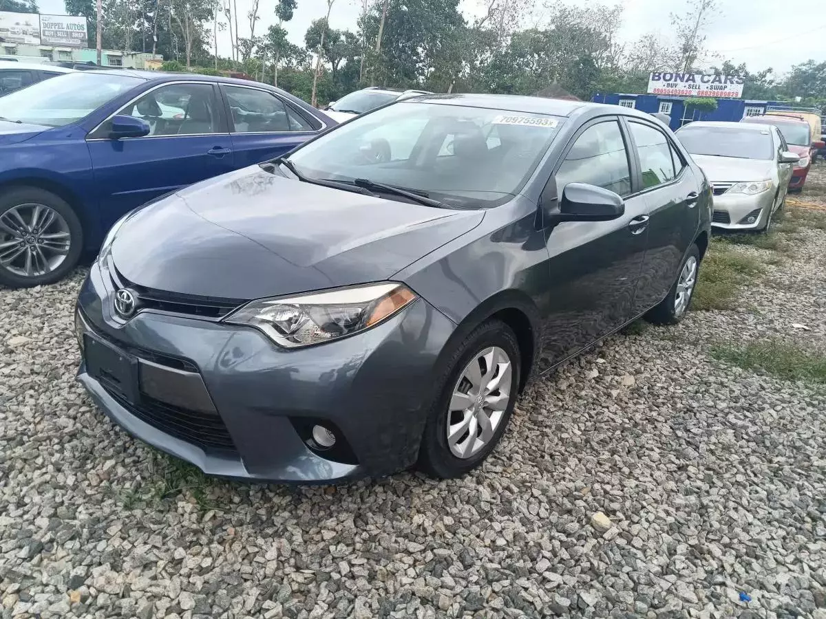 Toyota Corolla   - 2015