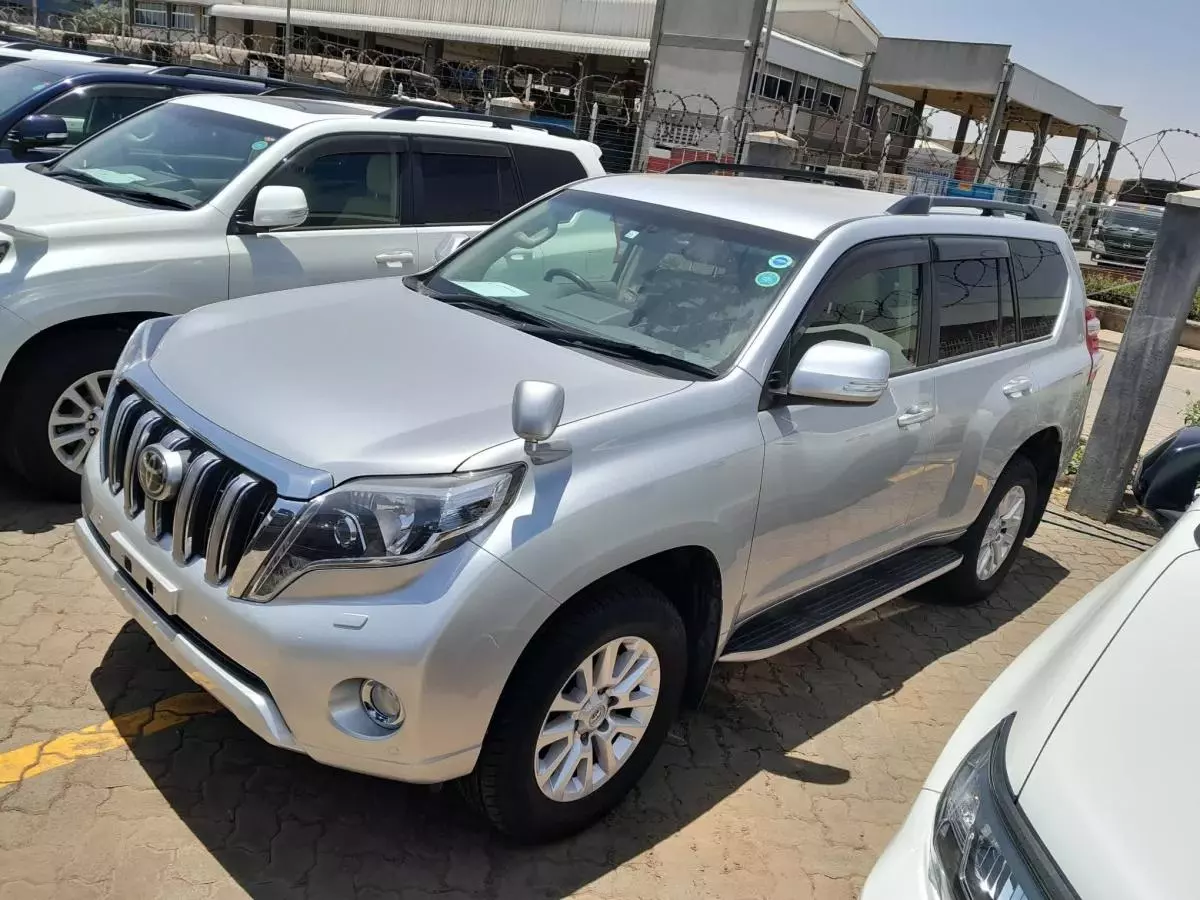 Toyota Prado - 2015
