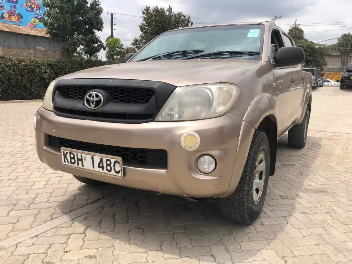 Toyota Hilux   - 2008