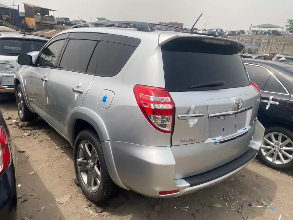 Toyota RAV 4 - 2009