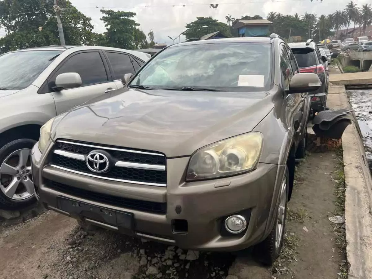 Toyota RAV 4   - 2009