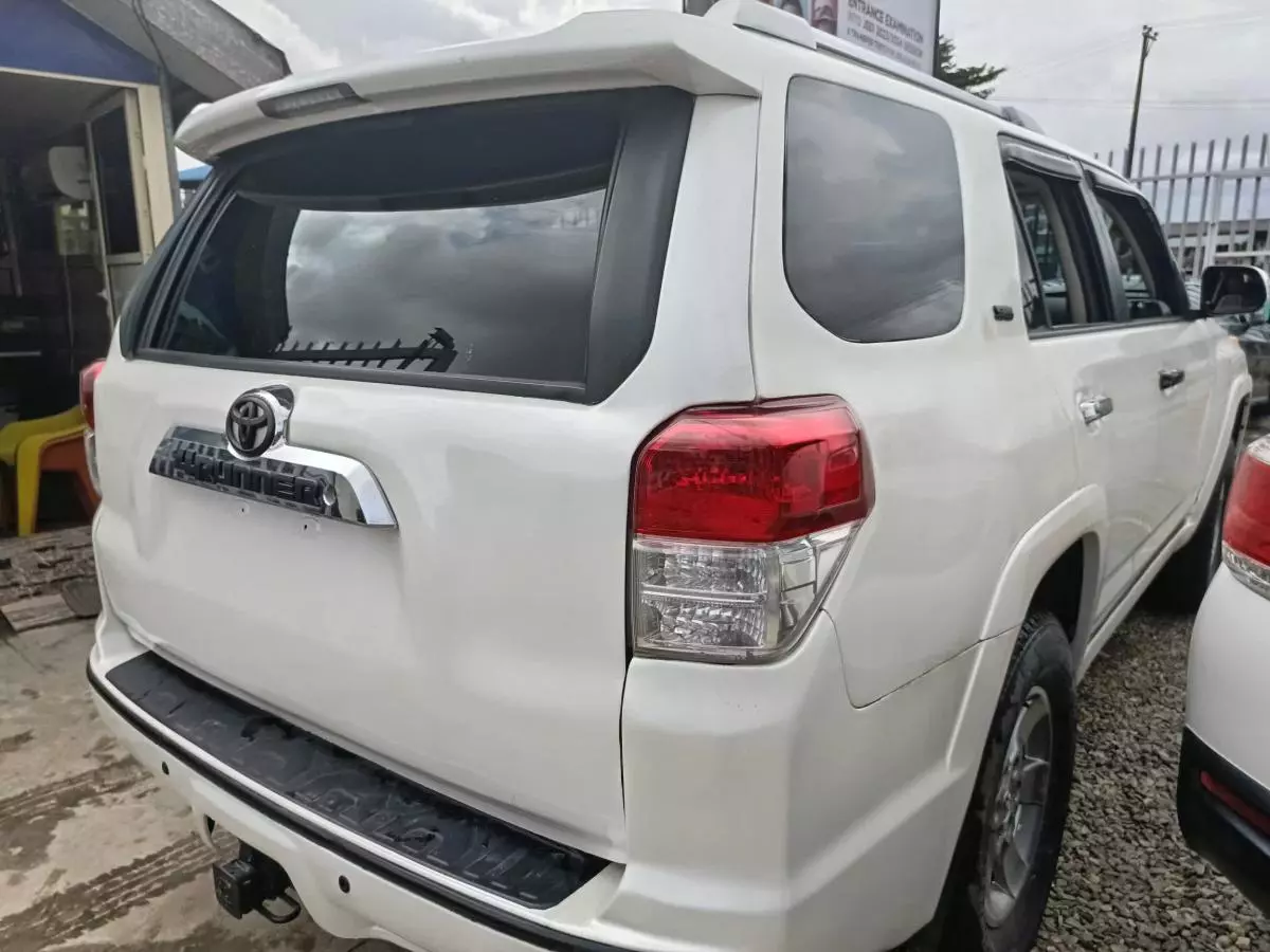 Toyota 4-Runner - 2010