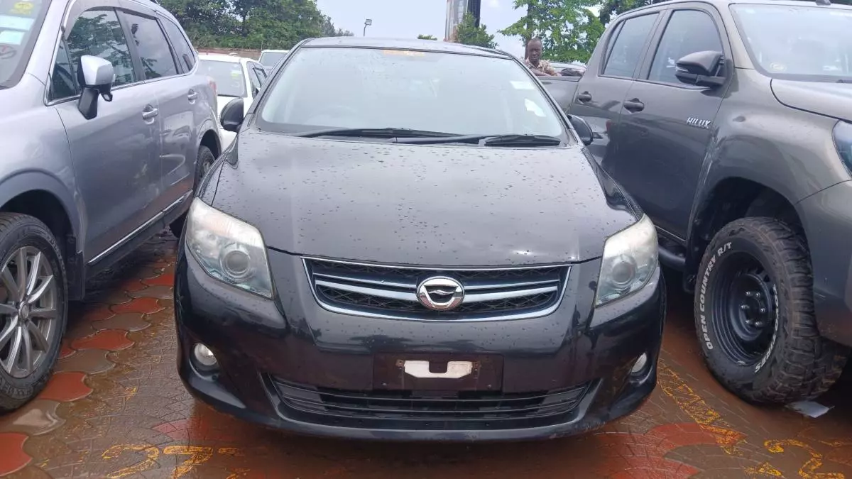 Toyota Fielder    - 2009