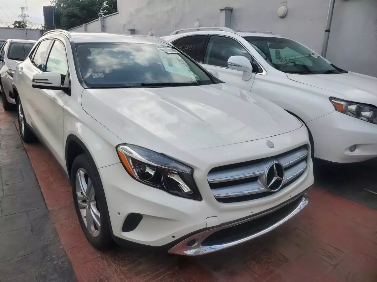 Mercedes-Benz GLA 250   - 2015