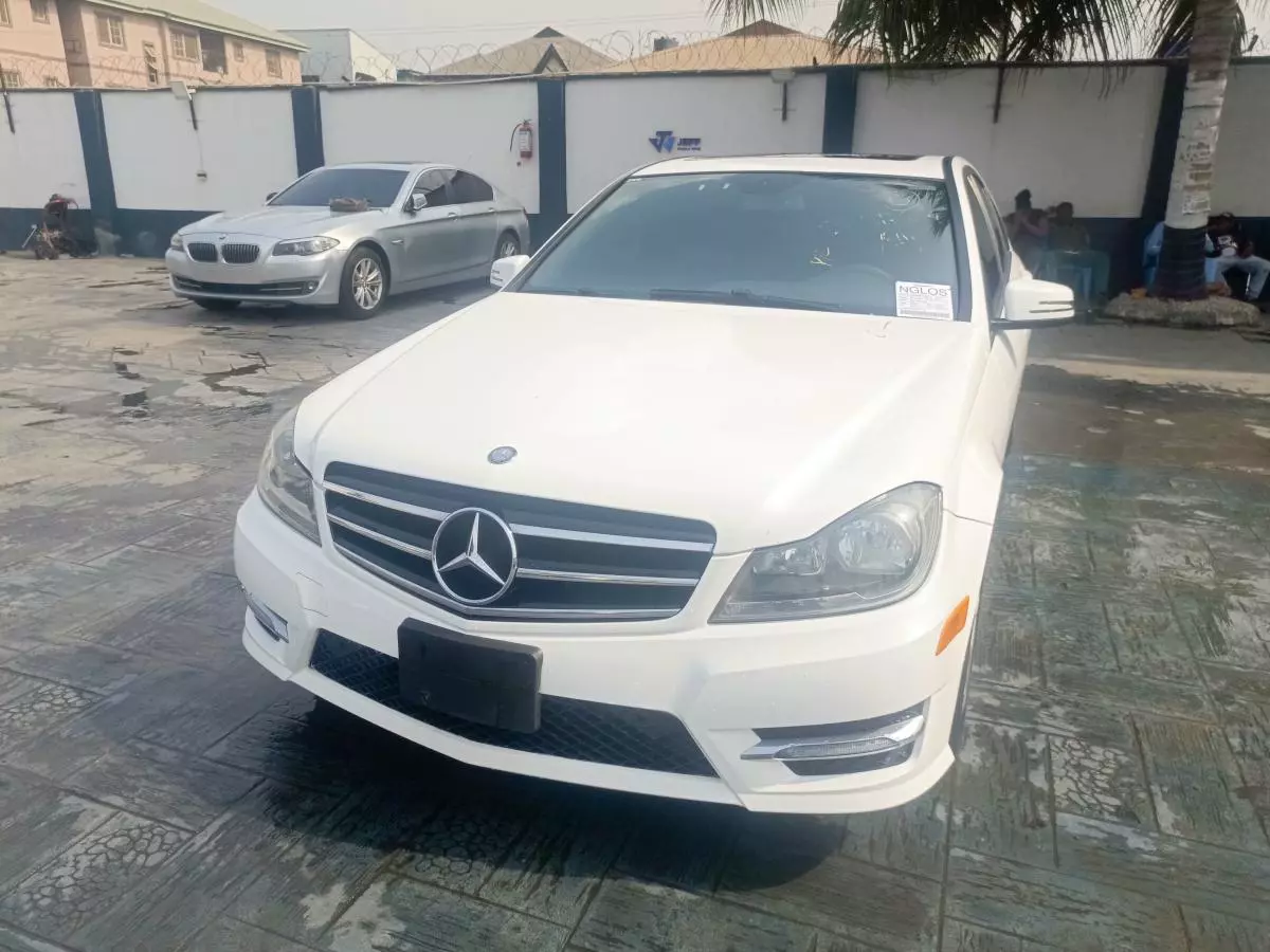 Mercedes-Benz C 300   - 2014