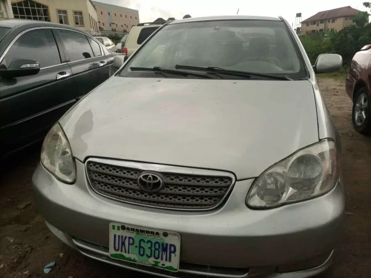 Toyota Corolla - 2005