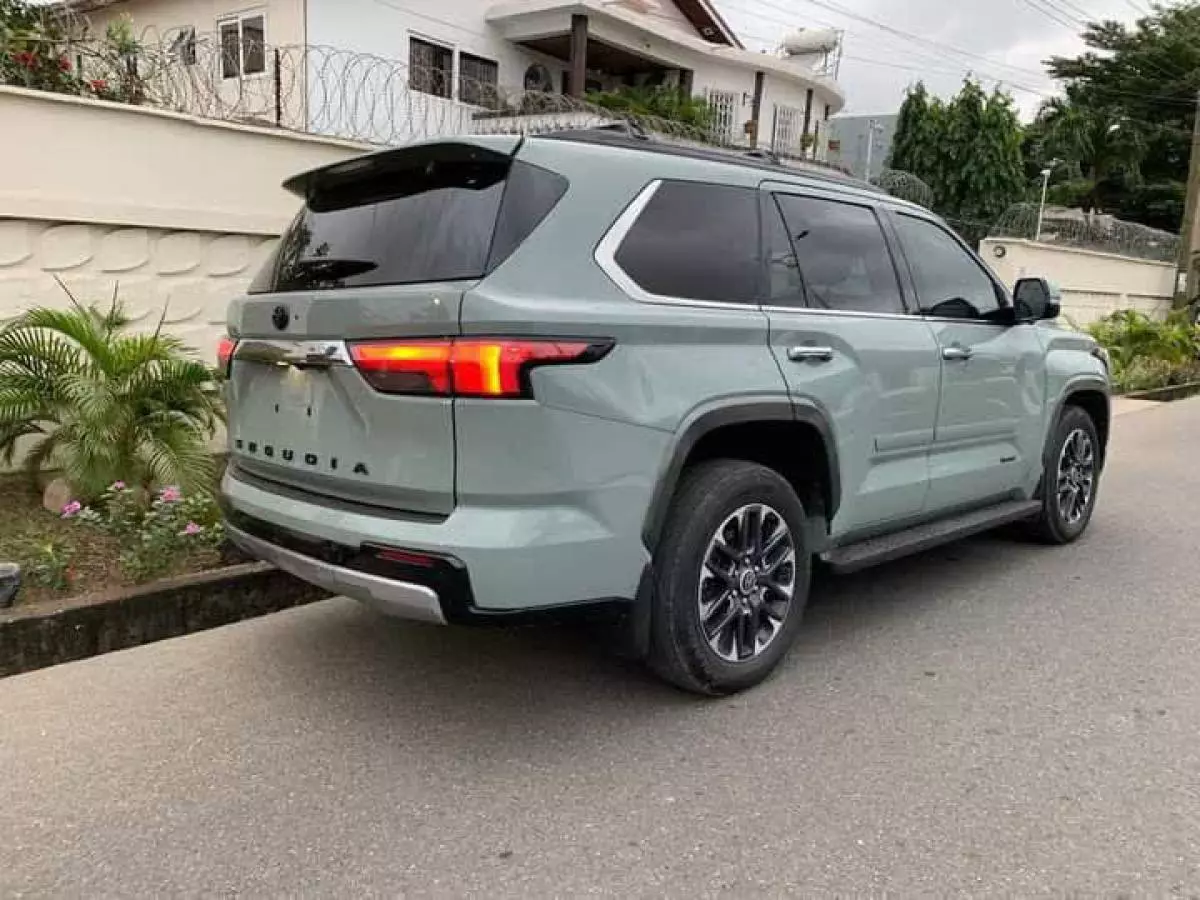 Toyota Sequoia   - 2024