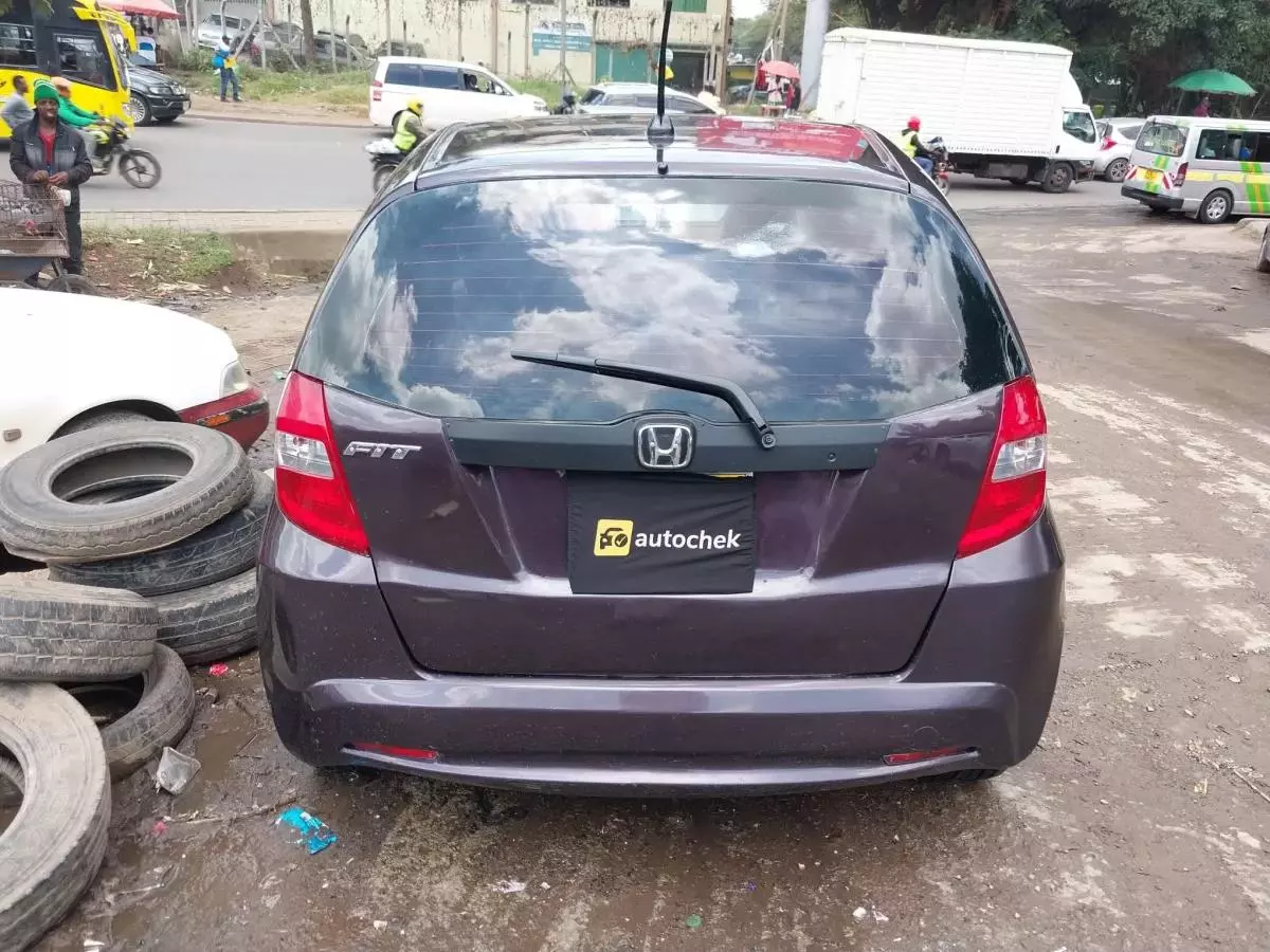 Honda Fit   - 2012