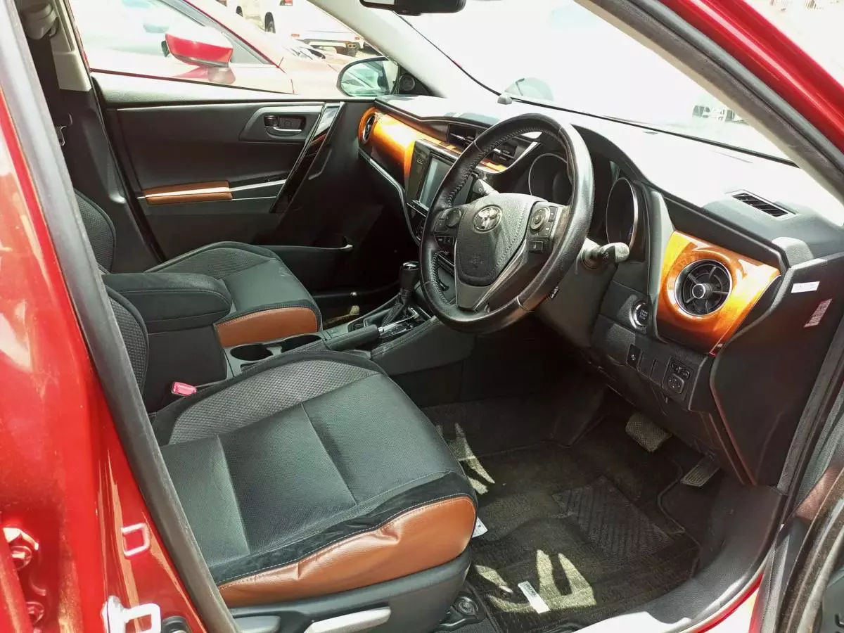 Toyota Auris - 2015