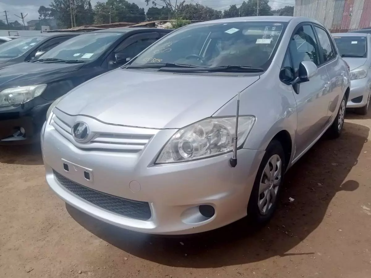 Toyota Auris   - 2010