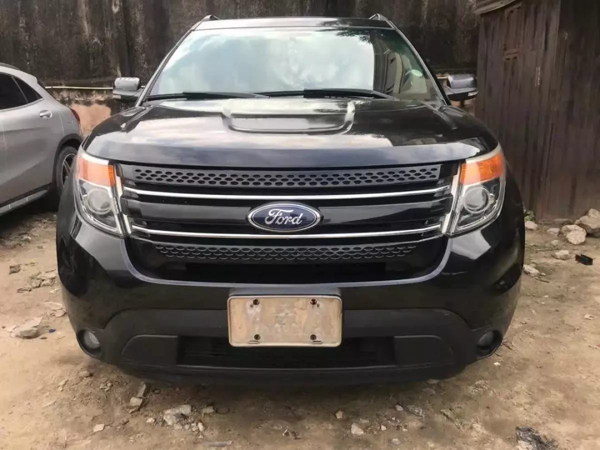 Ford Explorer XLT 3.5L   - 2013