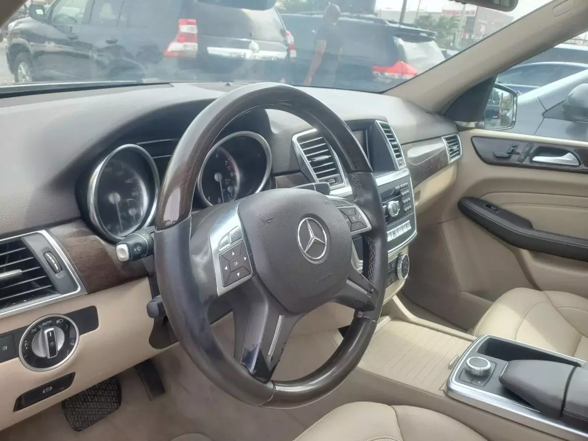 Mercedes-Benz ML 350   - 2013