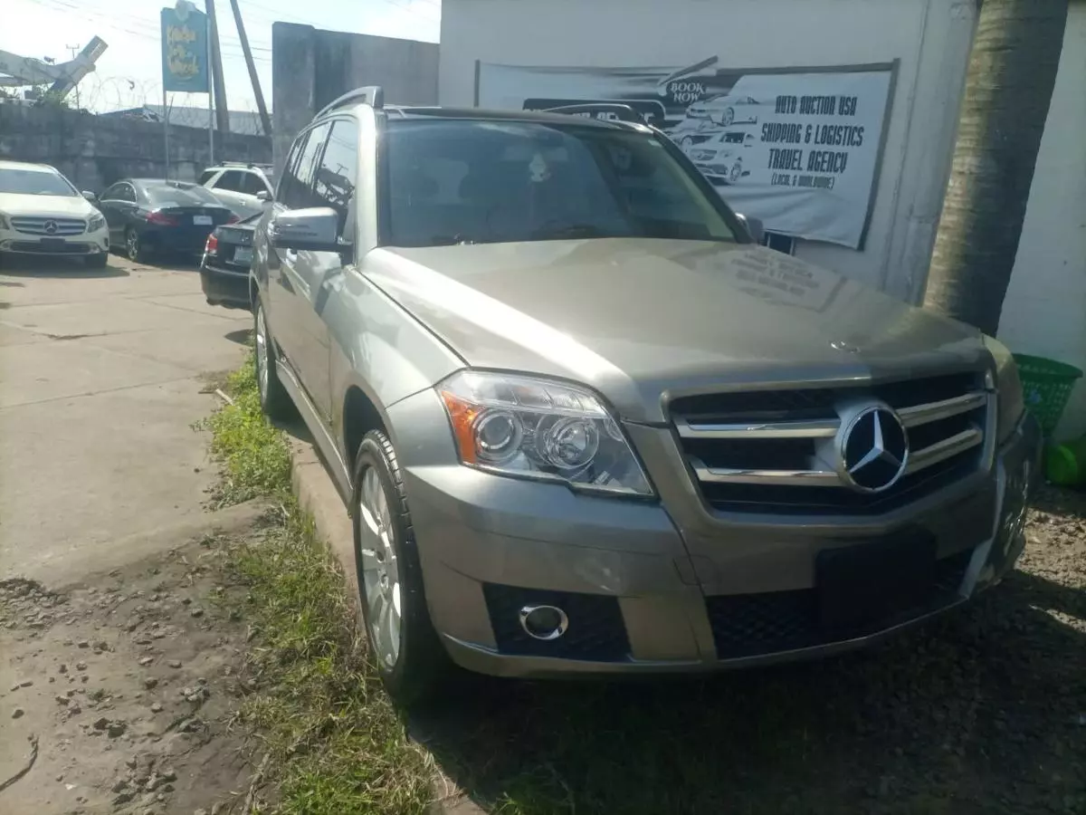 Mercedes-Benz GLK 350   - 2012