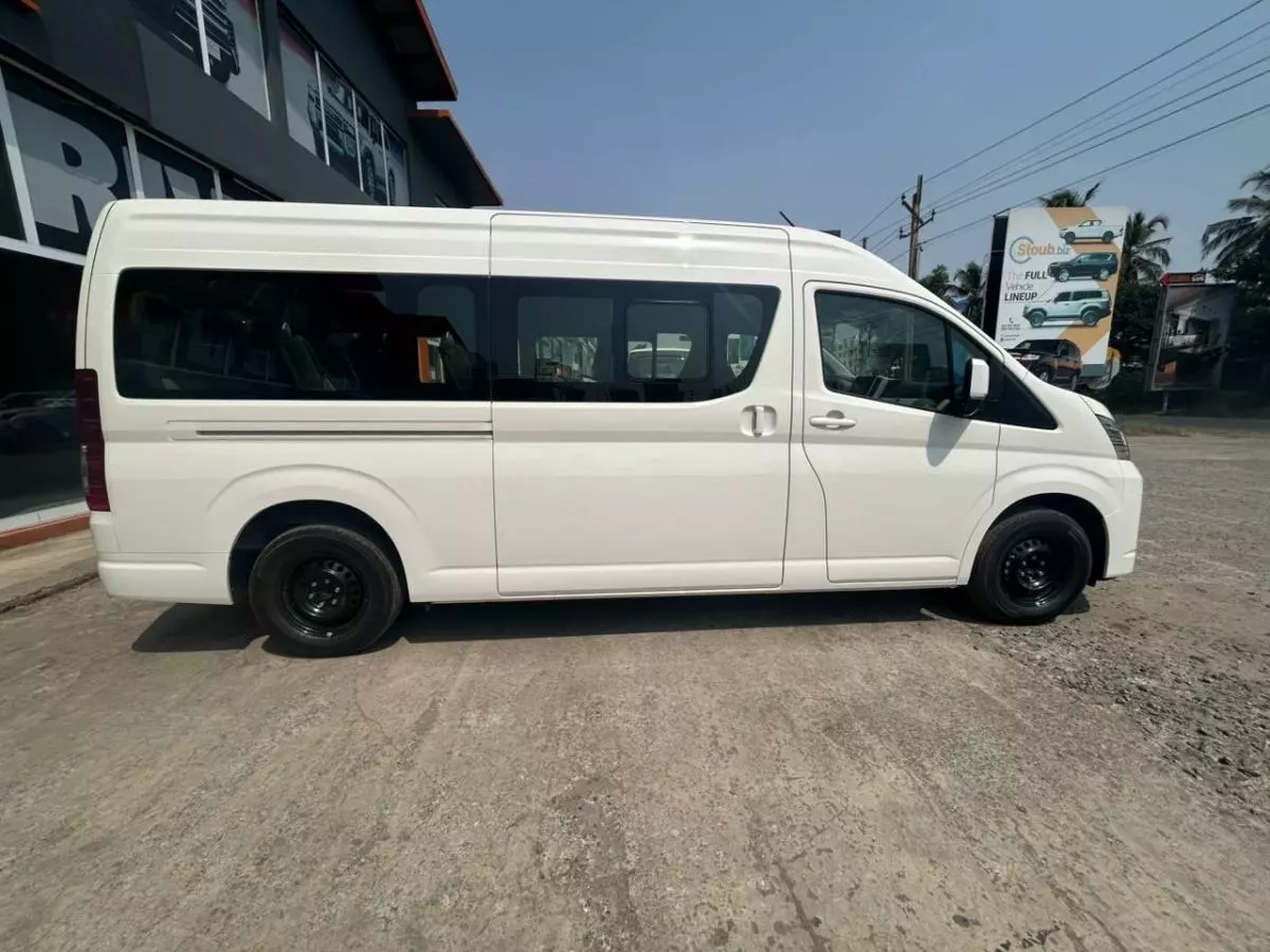 Toyota Hiace   - 2024