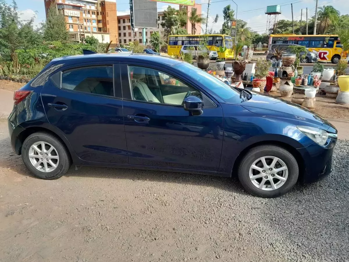 Mazda Demio - 2015