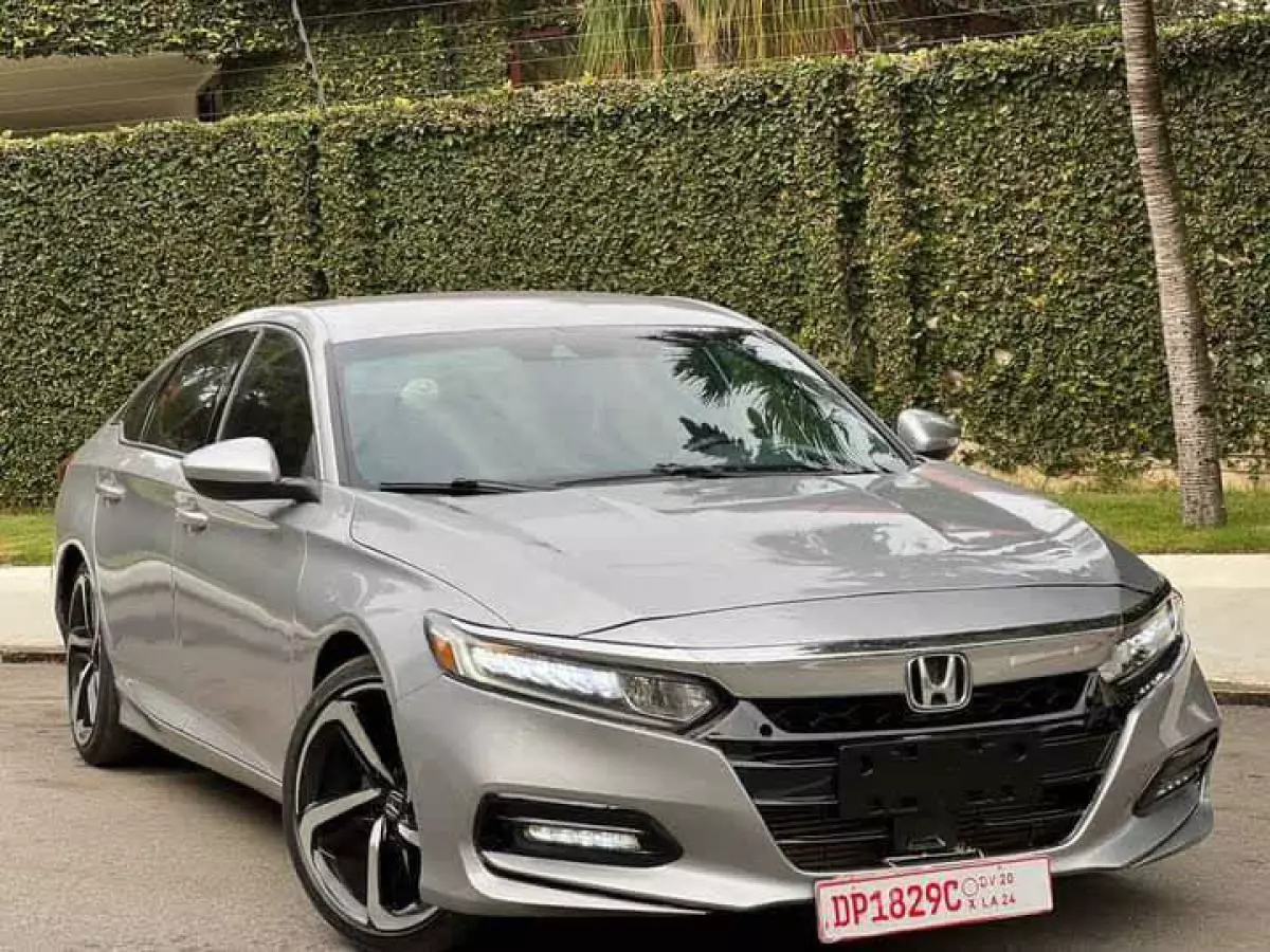 Honda Accord   - 2019