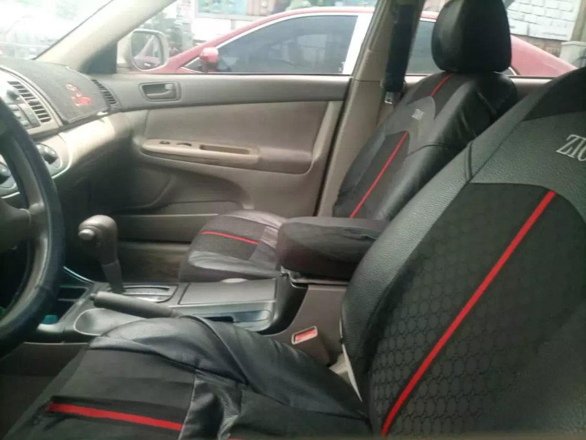 Toyota Camry - 2002