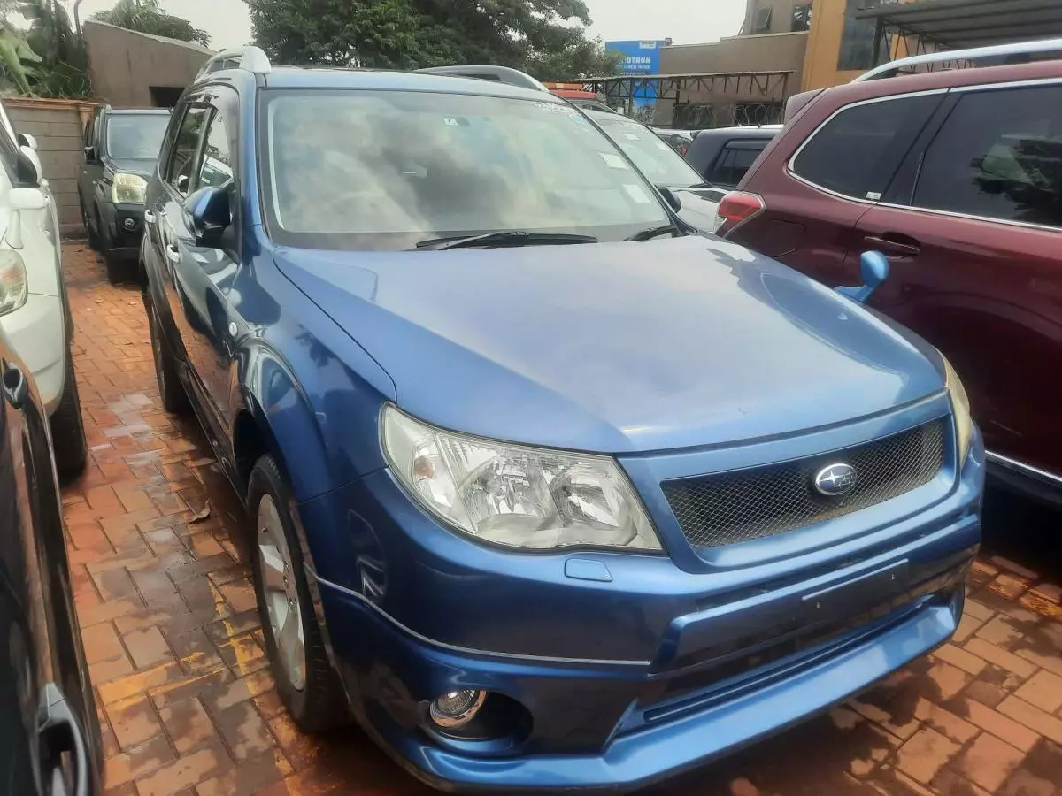 Subaru Forester   - 2010
