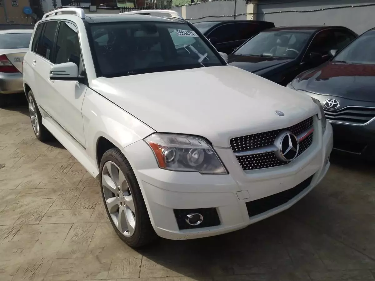 Mercedes-Benz GLK 350   - 2010