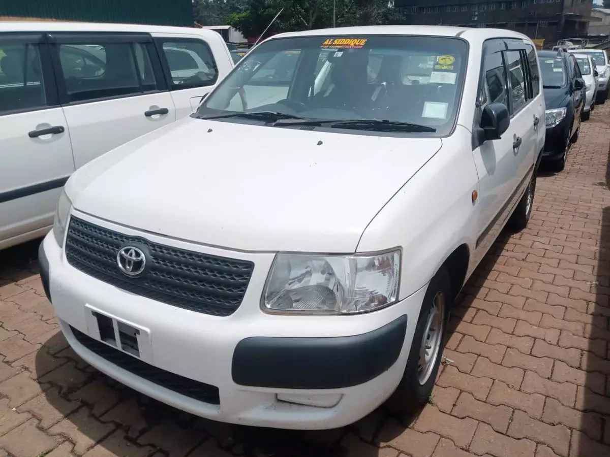 Toyota Succeed  - 2013