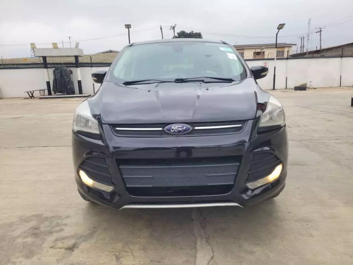 Ford Escape   - 2014