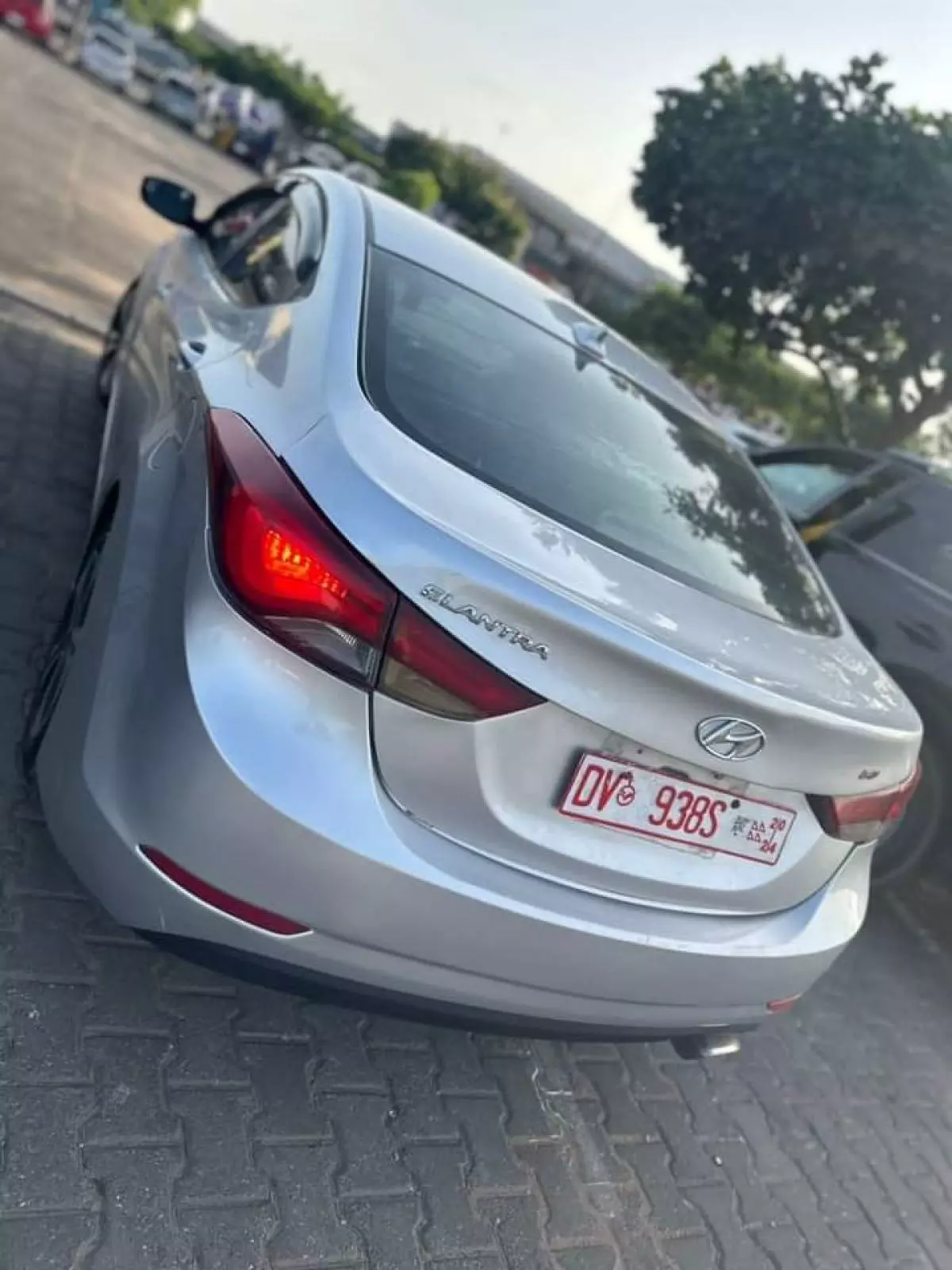 Hyundai Elantra   - 2015