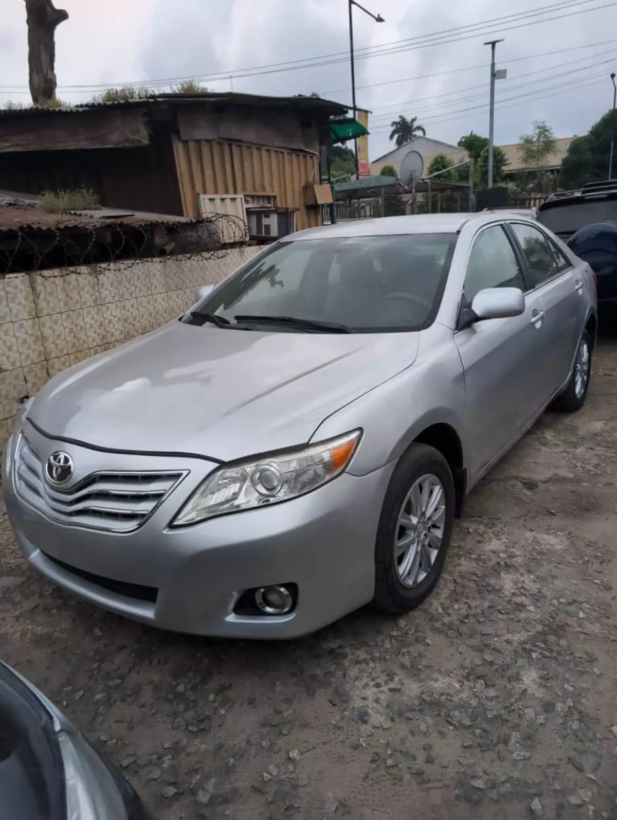 Toyota Camry   - 2011