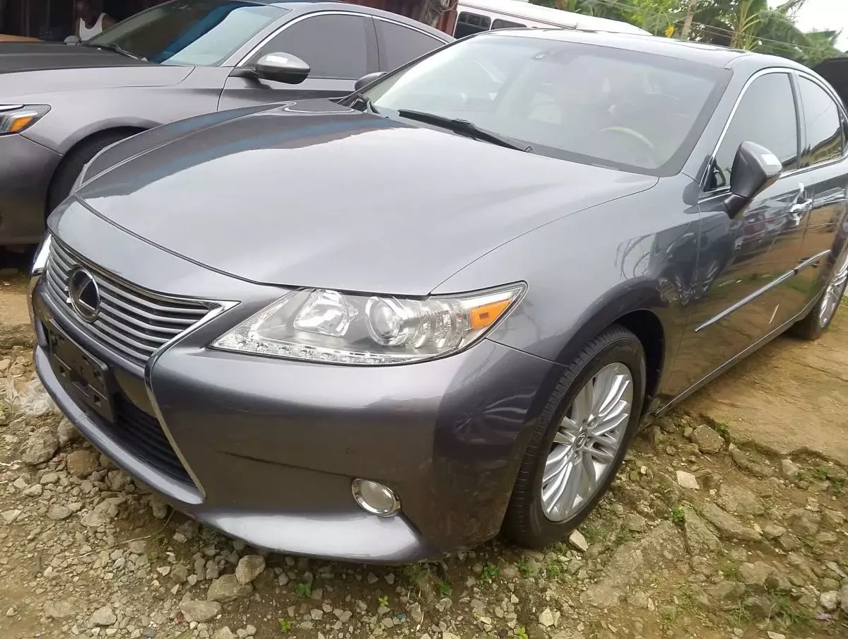 Lexus ES 350   - 2013