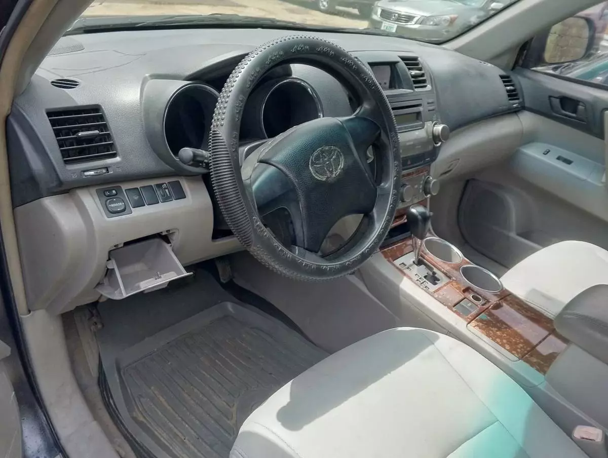 Toyota Highlander   - 2008