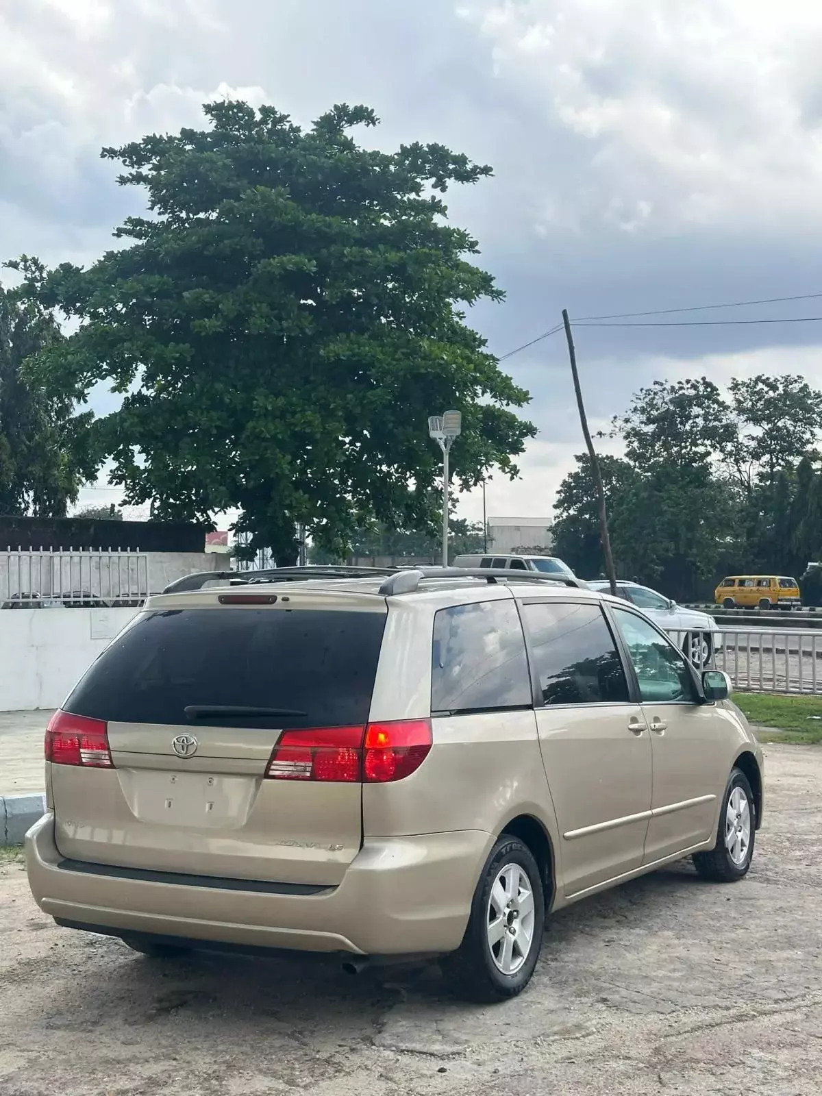 Toyota Sienna   - 2005