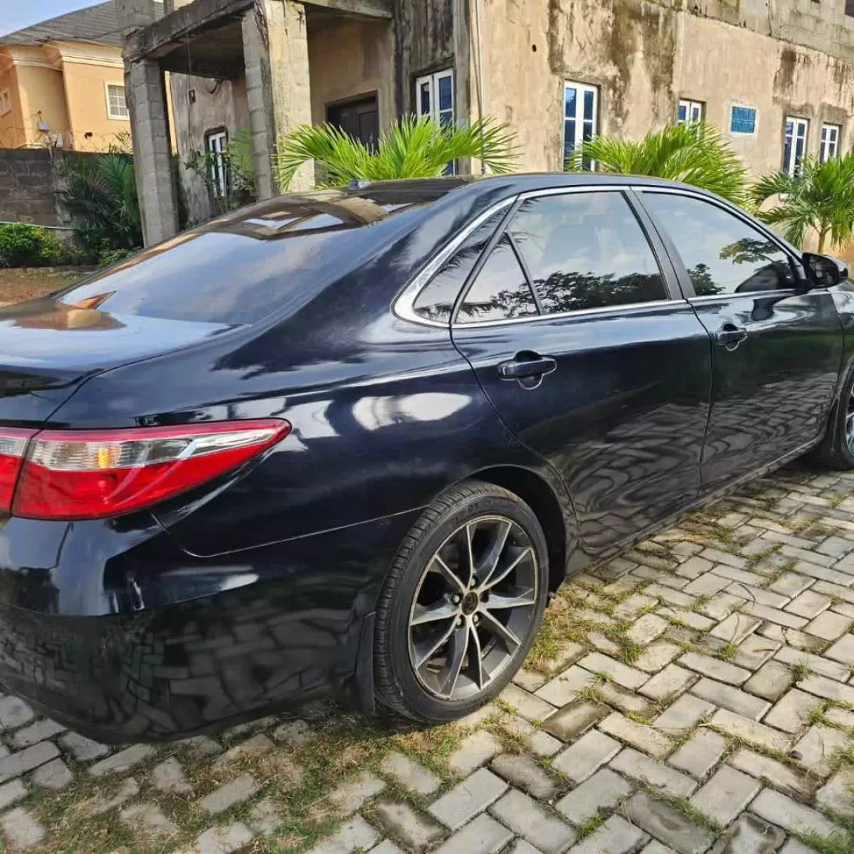 Toyota Camry   - 2014