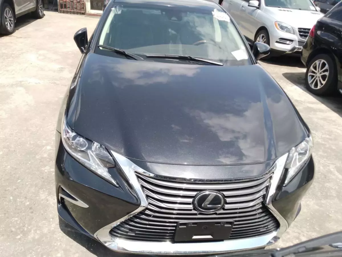 Lexus ES 350   - 2018