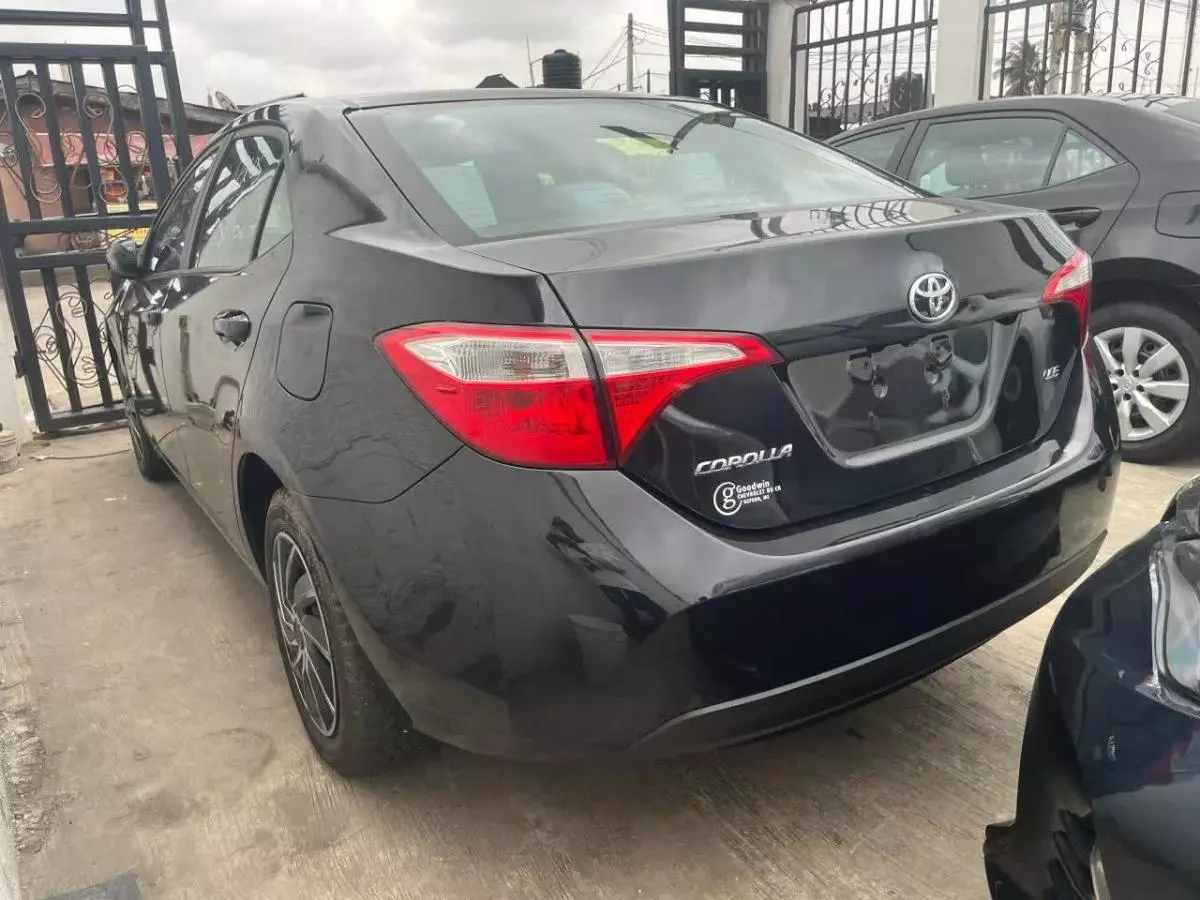 Toyota Corolla   - 2014