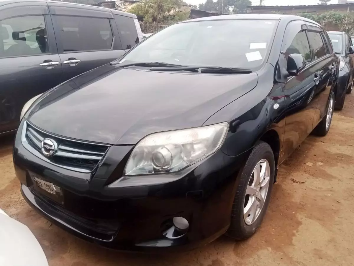 Toyota Fielder    - 2009