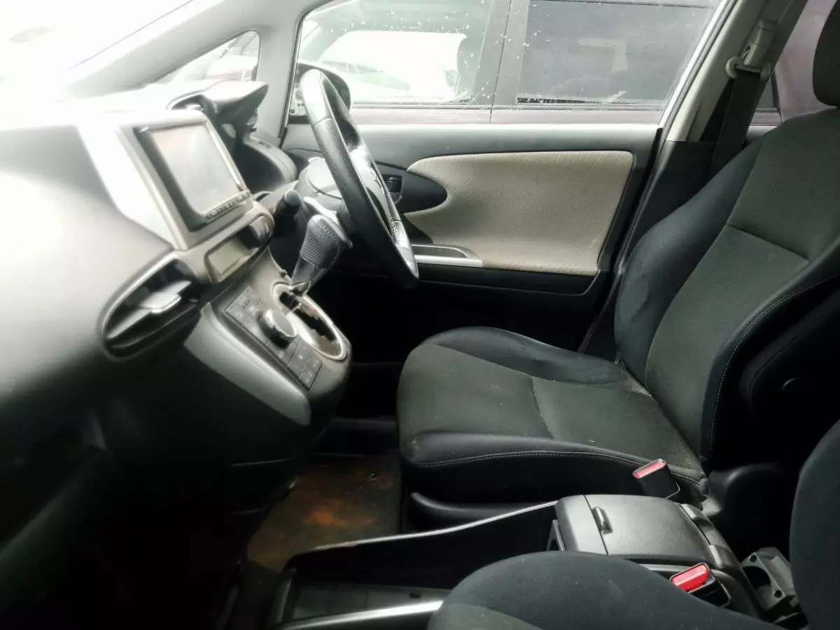 Toyota Wish - 2009