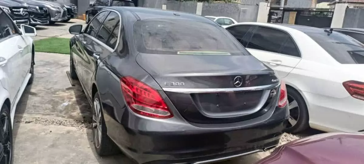 Mercedes-Benz C 300   - 2015