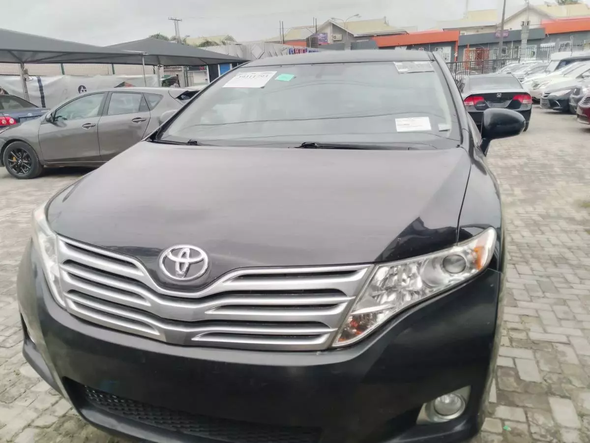 Toyota Venza   - 2012