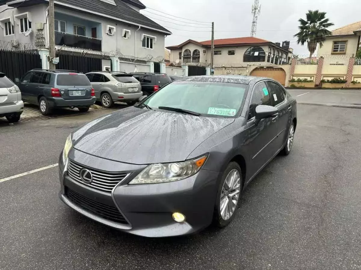 Lexus ES 350   - 2014