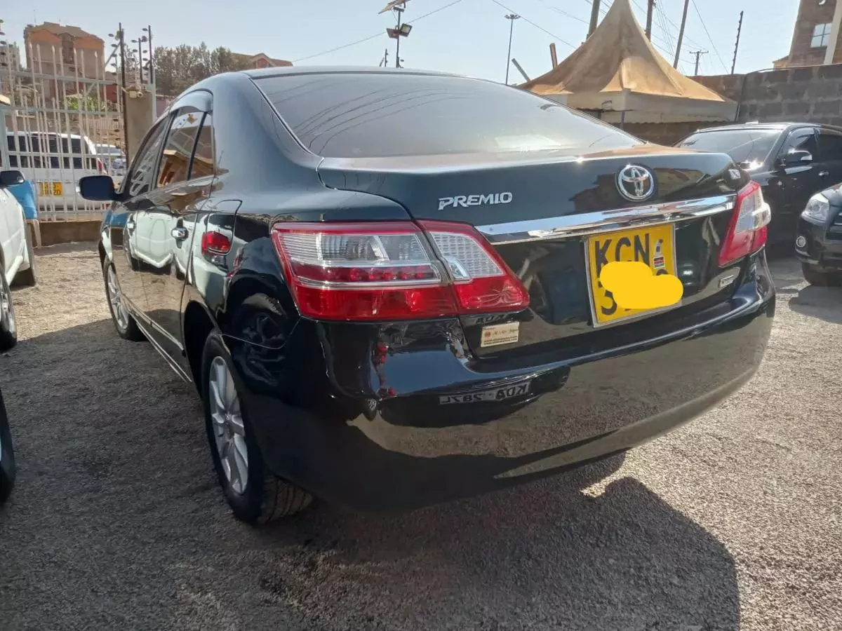 Toyota Premio  - 2010