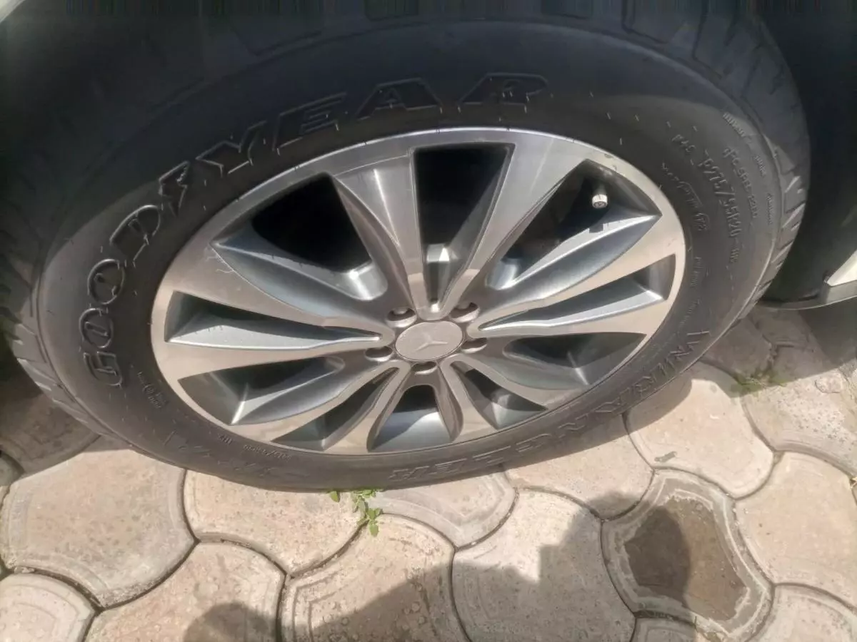Mercedes-Benz GL 450 - 2013