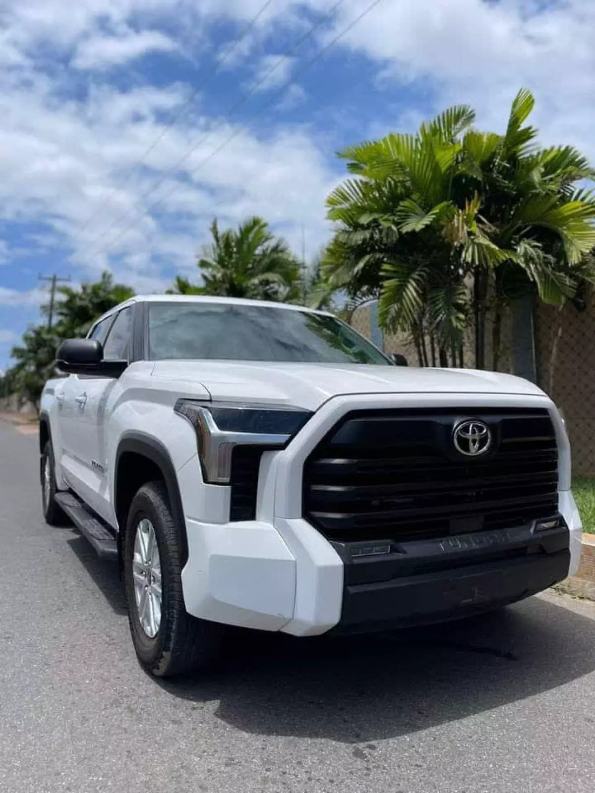 Toyota Tundra   - 2023