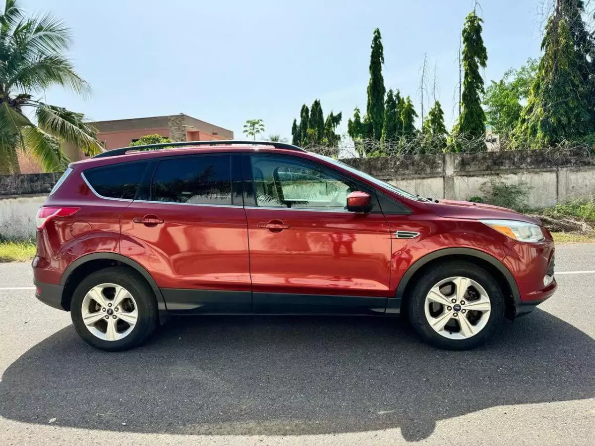 Ford Escape   - 2018