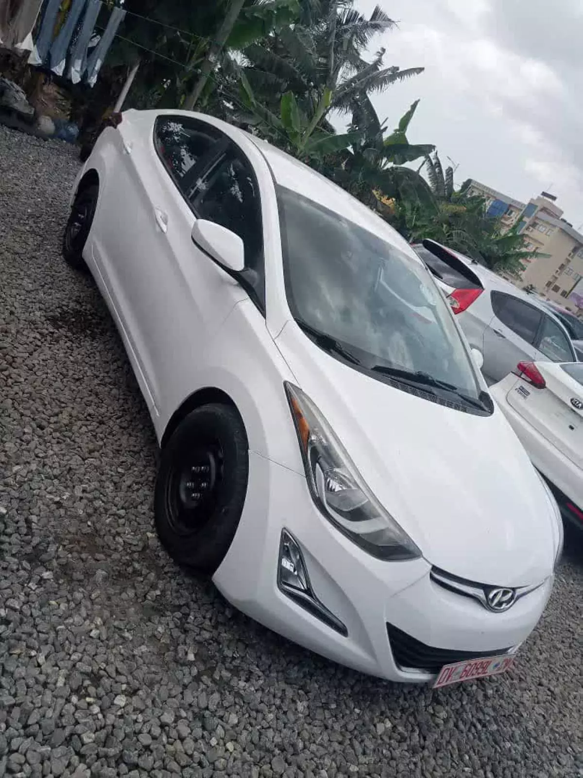 Hyundai Elantra   - 2013