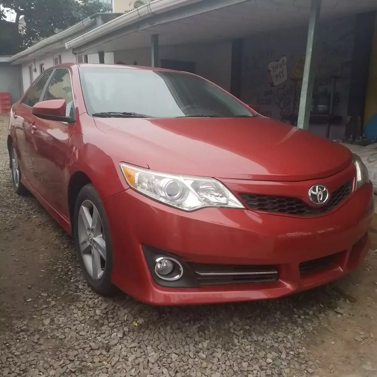 Toyota Camry   - 2012