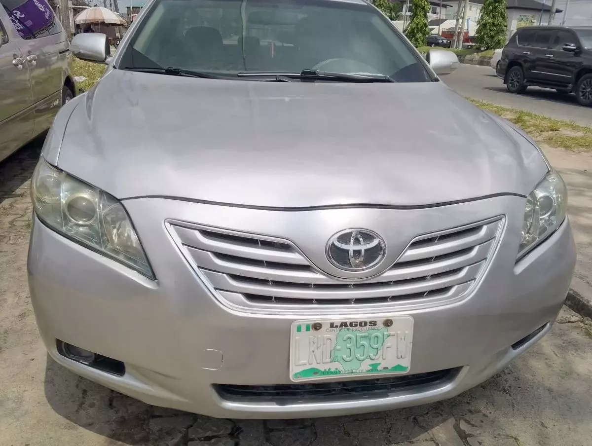 Toyota Camry   - 2007