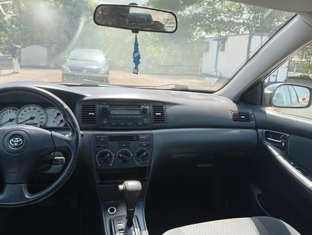 Toyota Corolla   - 2006