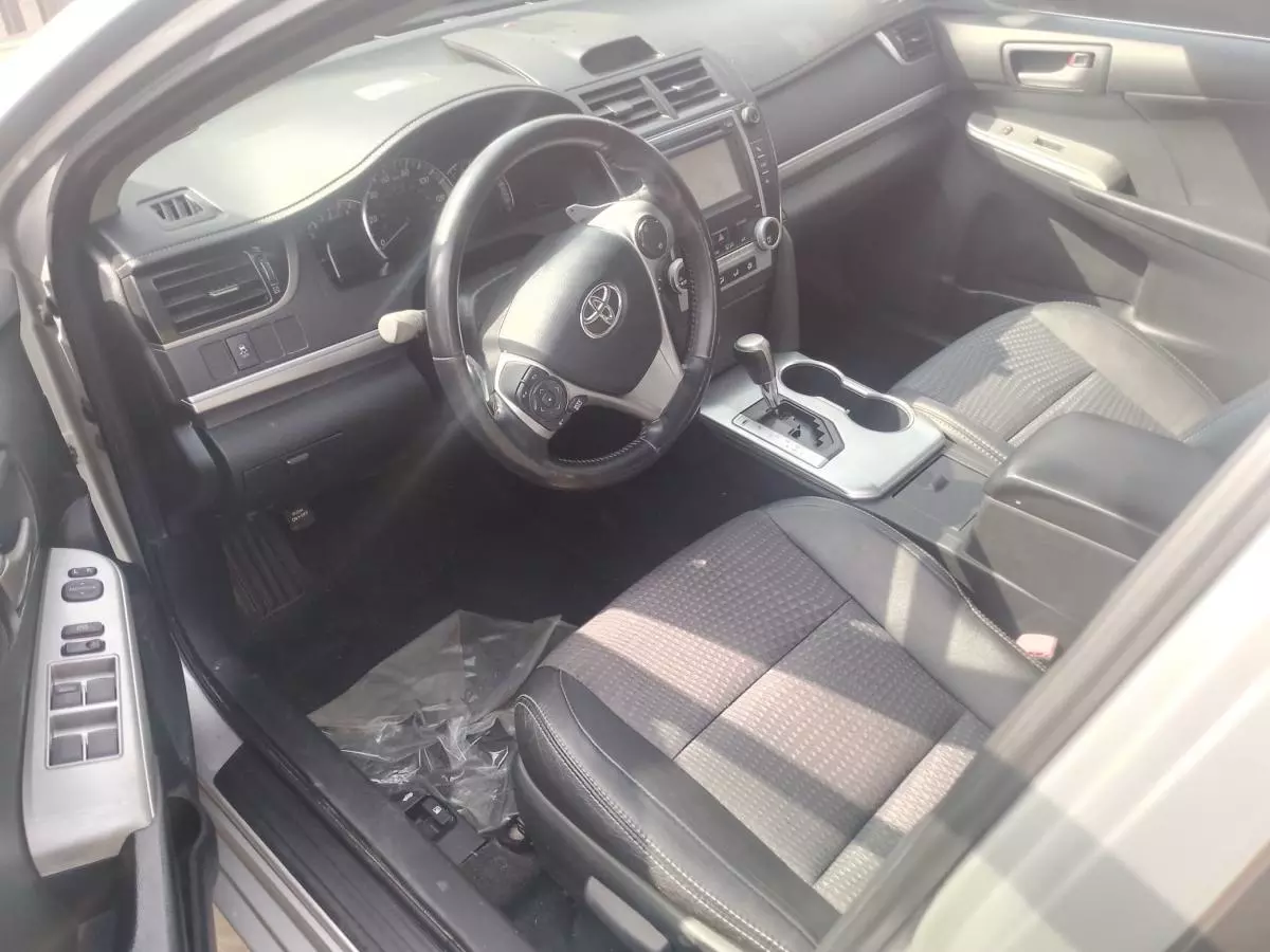 Toyota Camry   - 2013