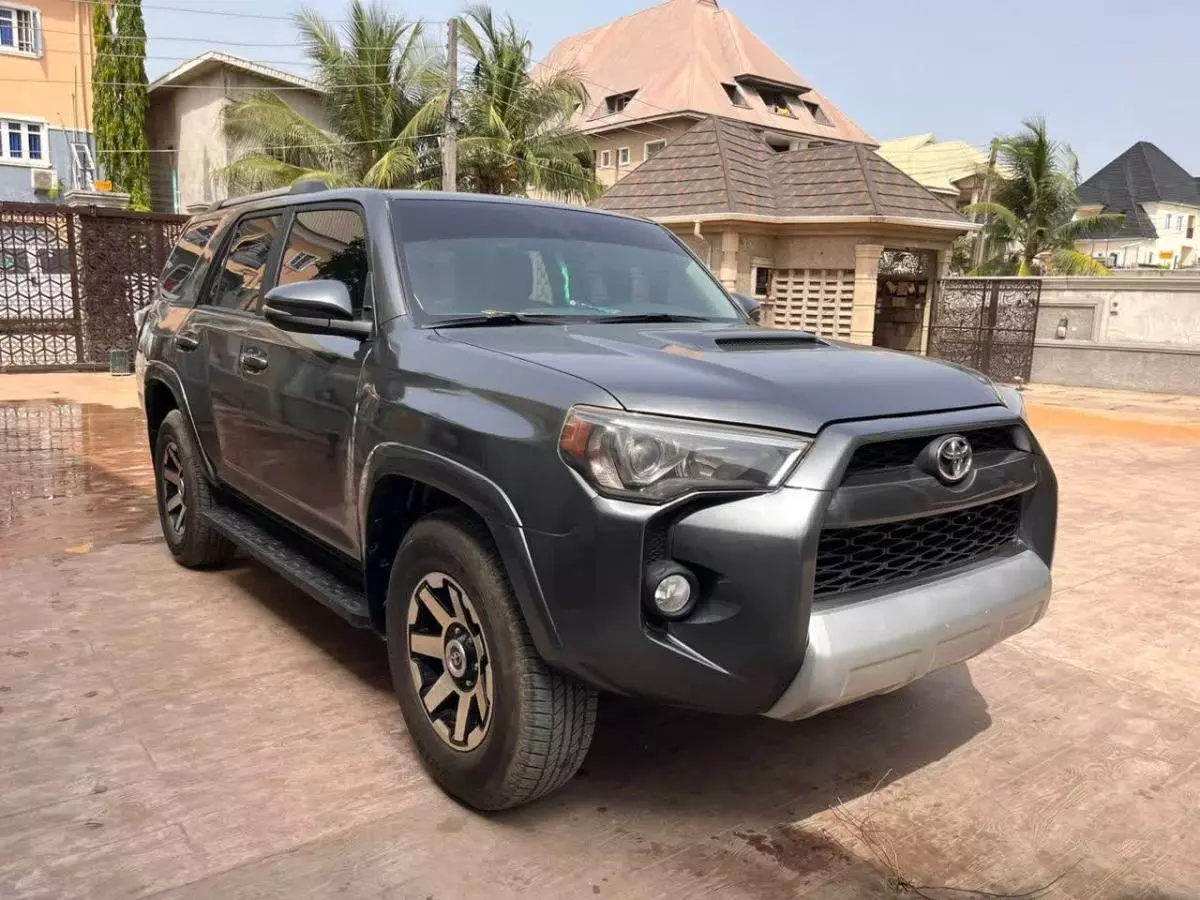 Toyota 4-Runner   - 2018