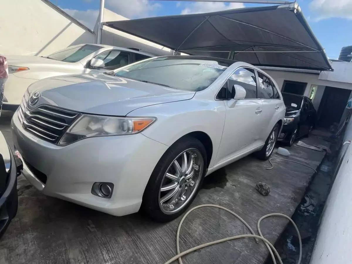 Toyota Venza   - 2010