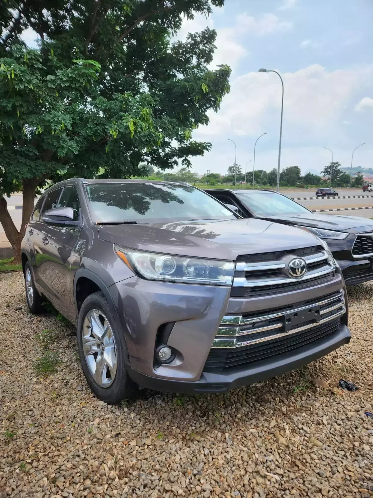 Toyota Highlander   - 2017